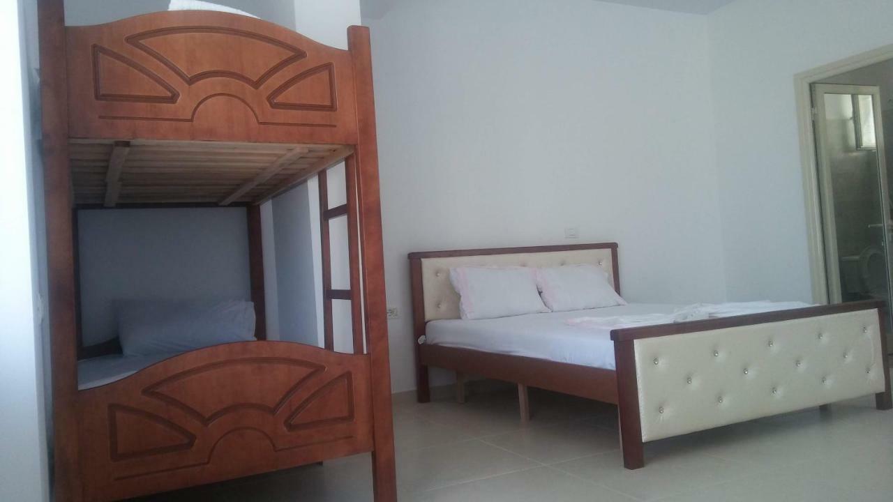 Aira Apartment Himare Exterior photo